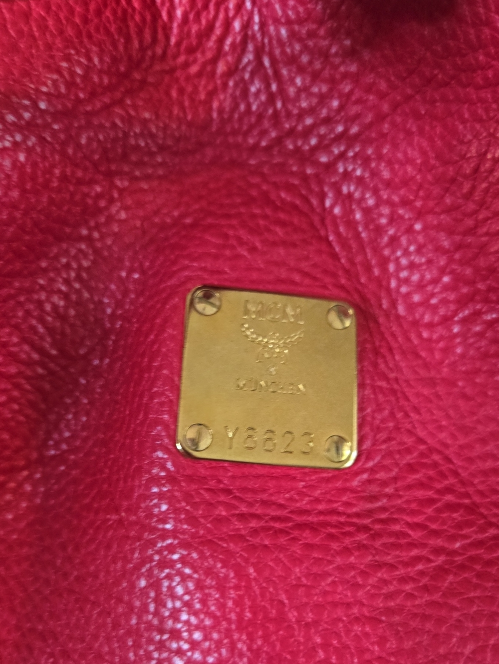 MCM Red Pebbled Leather Drawstring Shoulder Bag - Picture 2 of 11